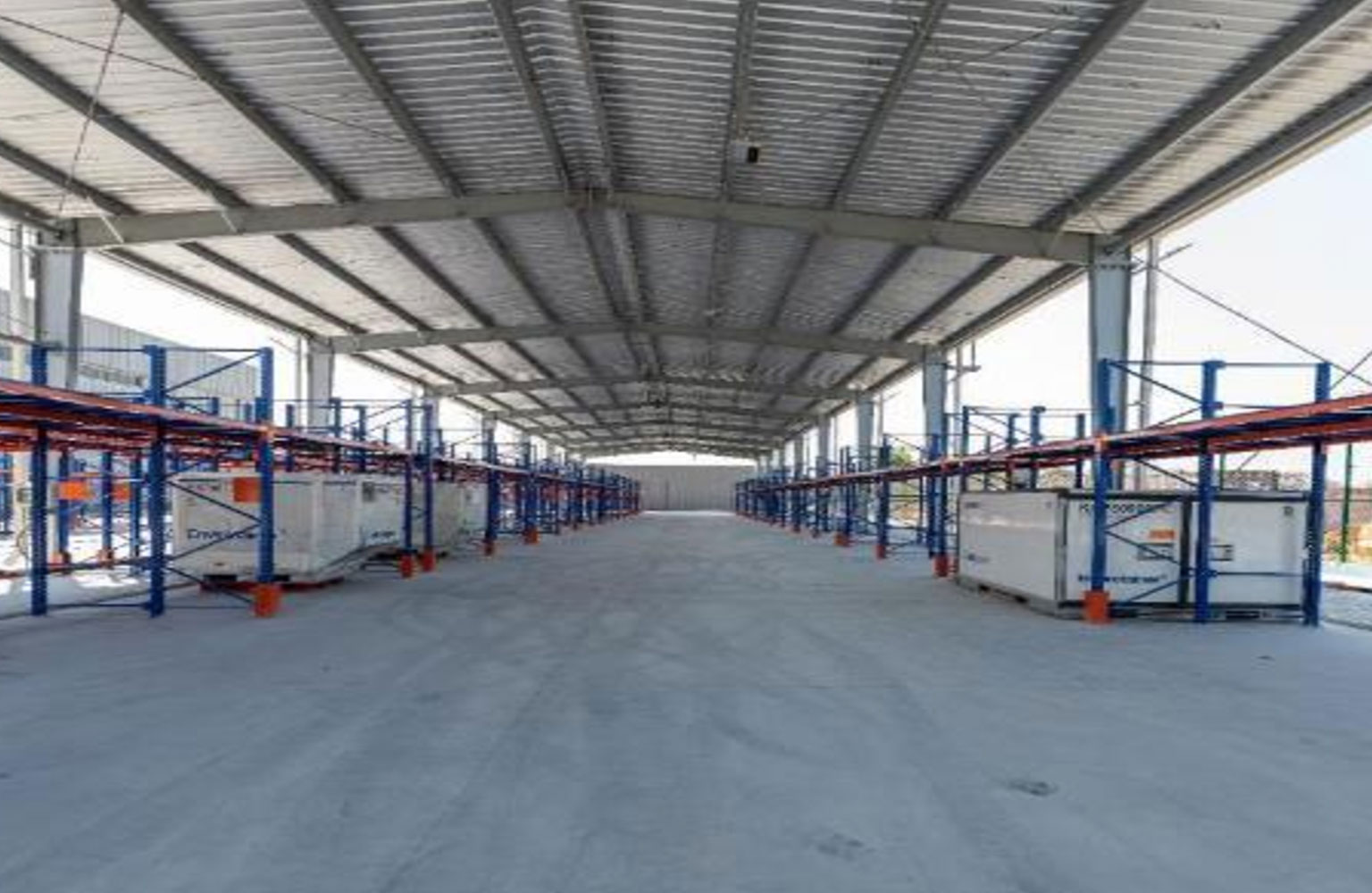Cooltainer yard